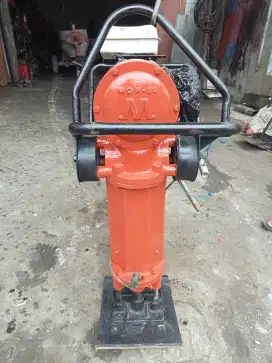 Stamper Kuda merek Robin 3,5 PK