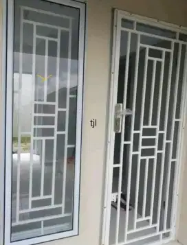 pintu teralis anti nyamuk