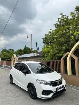 JAZZ 2019 MULUS PEMAKAIN PRIBADI