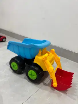 Mobil truck mainan anak