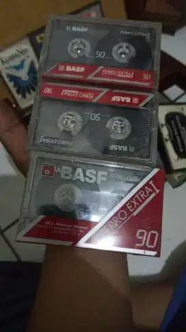 Kaset pita kosong