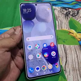 POCO X6 5G 12/256 GB HP & CHARGER 67 Watt Mulus Seperti Baru