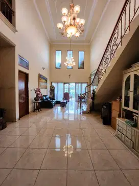Rumah di jual Siap Huni Luas 750 m² di Kramat Jati dekat TMII