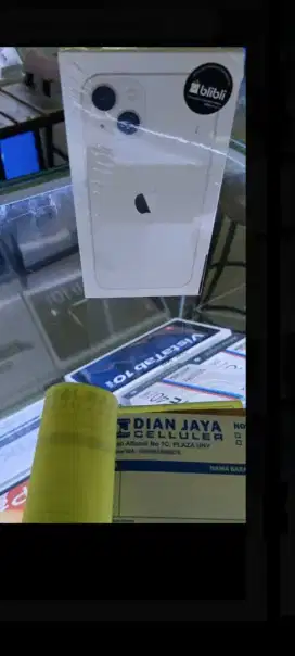 iPhone 13 BNIB new starlight putih white garansi resmi ibox GDN blibli