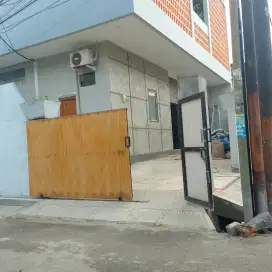 Borongan bangunan dan Harian