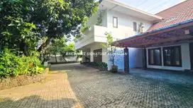 Rumah Mewah 2 Kavling Lokasi Prime di Jl Sisingamangaraja
