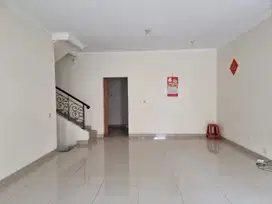 Disewakan Cepat Rumah Rapi di Puri Mansion Siap Huni Luas 8x15