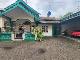 Rumah dan kost sangat nyaman dan strategis jln kaliurang KM 4 UII