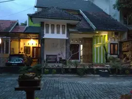 Rumah sangat strategis dalam perumahan pinggir ringroad utara UPN