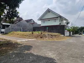 Tanah strategis dalam perumaha. Griya taman asri gito gati