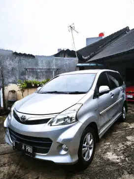 Toyota Avanza Veloz Lux 1.5 AT 2014