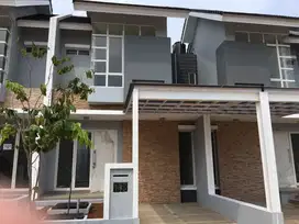 Rumah di Cluster Vasana Harapan Indah Bekasi