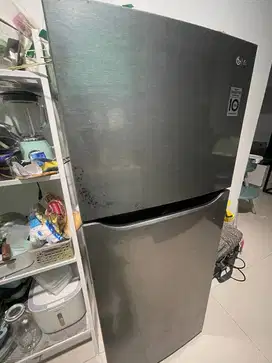 Kulkas LG 2 Pintu Smart Inverter Compressor
