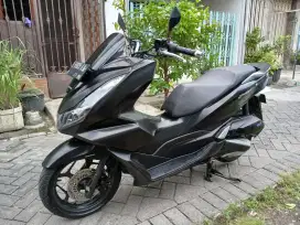 Jual pcx 2021 km 24 rb istimewa orsinil cat samsat ikt manyar