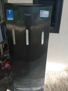 Kulkas 1 pintu aqua