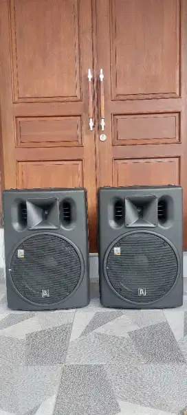 Speaker aktif Beta three U15 a