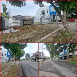 Tanah sangat strategis pi ggir jalan utama wirosaban umbulharjo