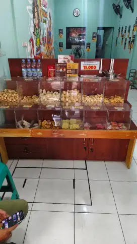 Akrilik dan Rak Lemari Topping Seblak Prasmanan