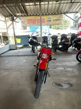 Kawasaki D Tracker Super Gres Low Km