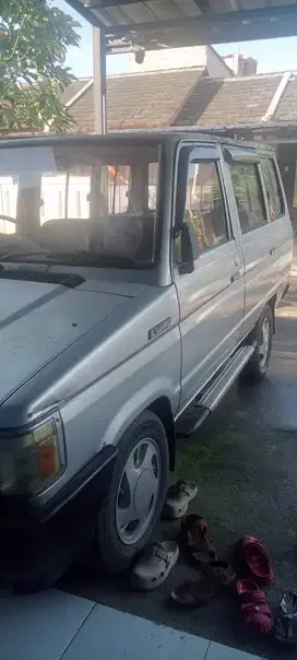 Toyota Kijang Super