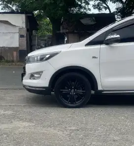 Bodykit Innova Venturer 2016 - 2020 - Original Toyota