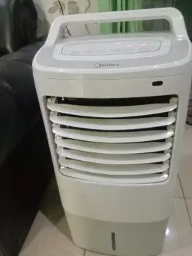 Dijual air cooler merk midea kondisi baru 1bln