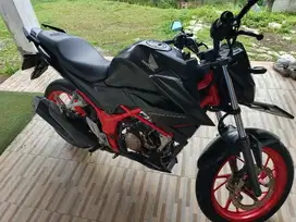Honda  CB 150 R