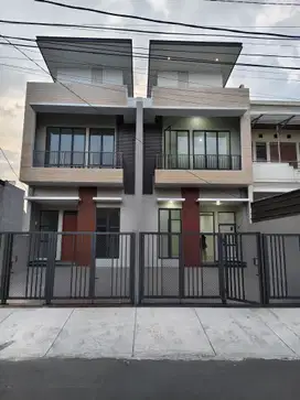Rumah Baru di Mekarwangi Dekat Pintu Tol Moch Toha Bandung