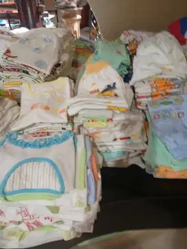 Baju bayi cuci gudang