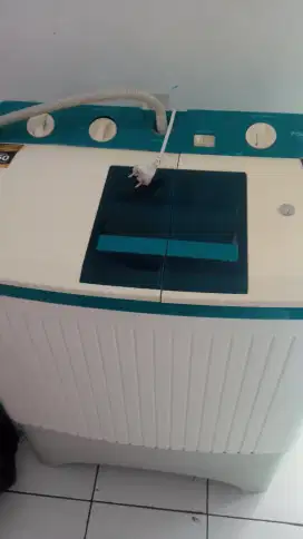 Mesin cuci polytron 7.5kg