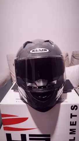 Helm Zeus ZS-811C