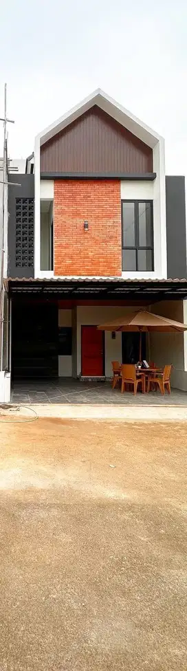 Rumah Cluster Cibubur Ciracas, Tol+Stasiun LRT Cibubur di Jaktim (APS)