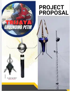 Teknisi instalasi pasang alat penangkal petir dan grounding mesin