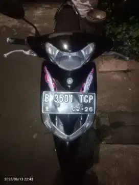 Yamaha Mio th 2011 b jakarta pajak panjang mesn halus orainil