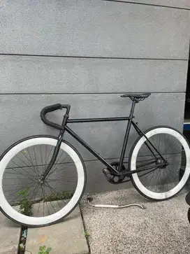 Sepeda Fixie Hitam