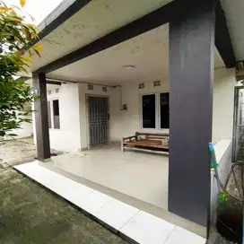Rumah 1 lantai di pusat kota Tangerang.dekat stasiun KA Tangerang.