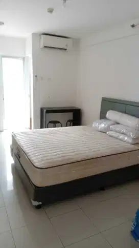 Disewakan Unit Bassura Tipe Studio. Semi Furnished. Free IPL. Jakarta.
