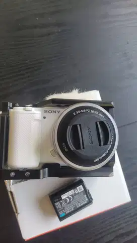 SONY ZV E-10 like new 99% banyak bonus
