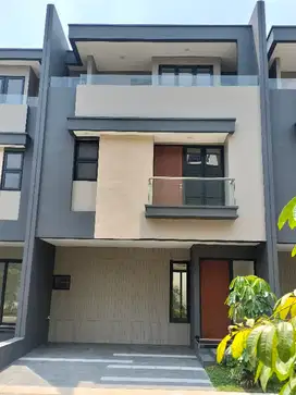 DI JUAL RUMAH MEWAH CLUSTER DI TENGAH KOTA DI JAKARTA BARAT