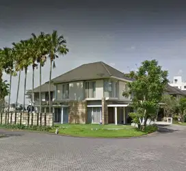 Hook Rumah Model Minimalis di Royal Residence Wiyung