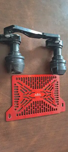 Tutup pelindung radiator nmax + pelindung knalpot