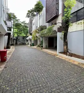 Rumah Mewah Pool Dalam Townhouse Di Bangka Kemang Jakarta Selatan