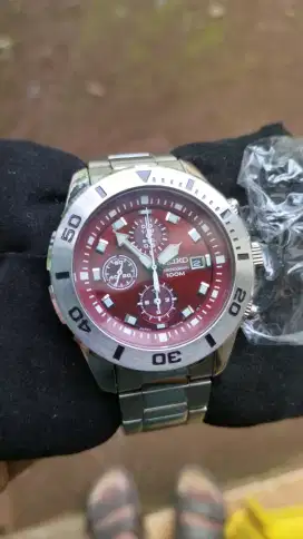 Seiko Chronograph Quartz Cal.7T92 (red dial)