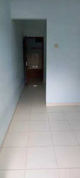 PETAKAN KOSONG DEKAT PASAR PUCUNG DEPOK