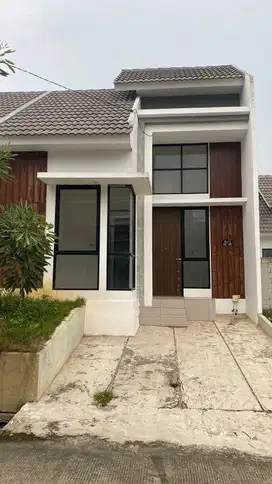 Dijual Rumah cantik rapih tanah sangat luas di Parung