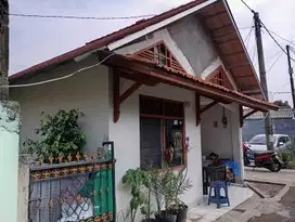 DIJUAL RUMAH DAN KEBUN DEKAT KOTA DEPOK JAWA BARAT