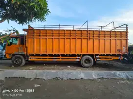 Dijual Fuso Engkel panjang 8meter