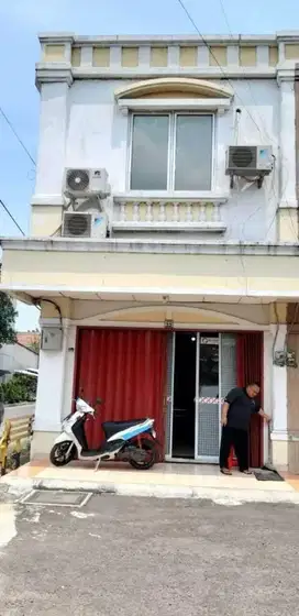 Dijual dan disewakan Ruko Taman Surya , Cengkareng Jakarta Barat