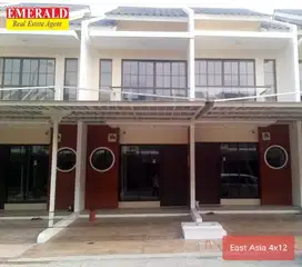 dijuall rumah di green lake city cluster East asia 4x12