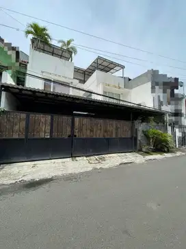 Rumah Siap Huni Harga Bagus Menteng Atas Setia Budi Jakarta Selatan